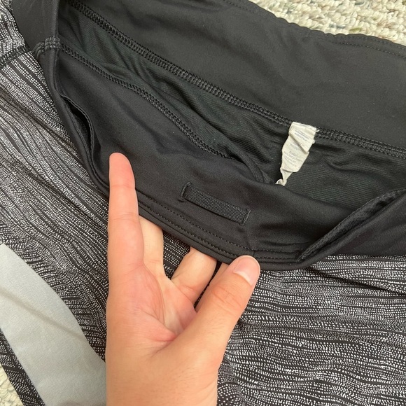 Lululemon shorts. Size 6. Gym. Workout. Lined. - Picture 4 of 7